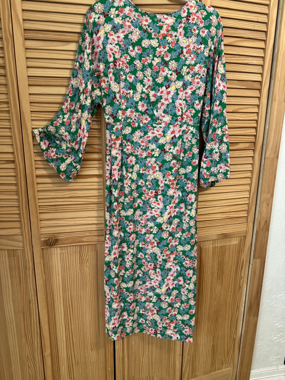 Zara Green Floral Long Sleeve Midi Dress